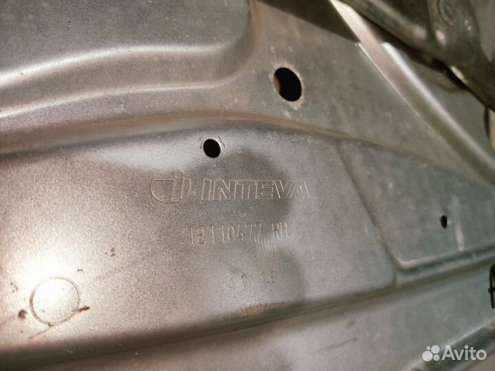 Стеклоподъемник правый Mercedes-Benz Actros mp