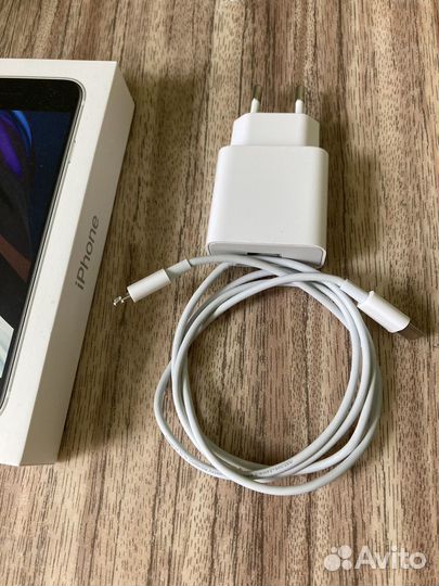 iPhone SE (2020), 64 ГБ