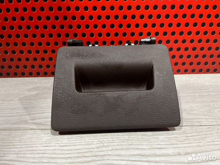 Бардачок Bmw X1 F48 2018