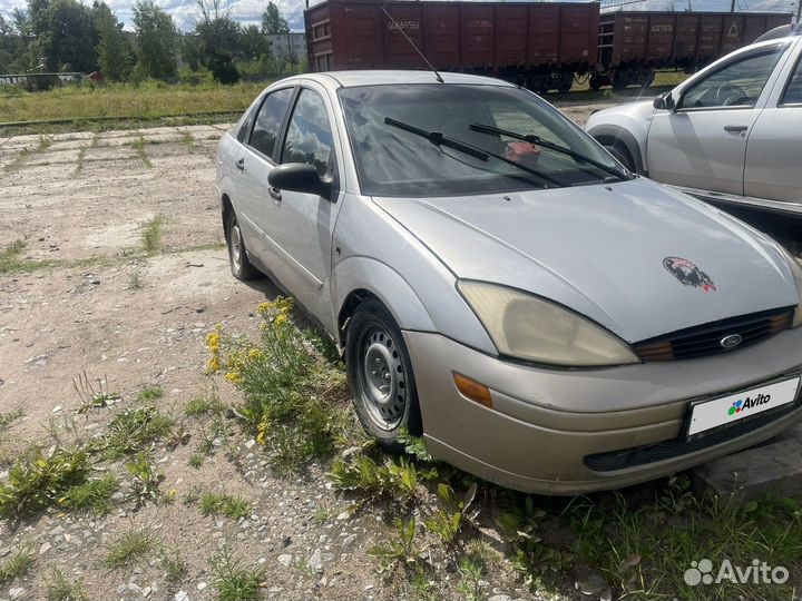Ford Focus 2.0 AT, 2004, битый, 215 000 км