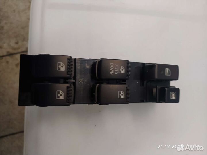 Кнопки стеклоподъемников hyundai Tucson