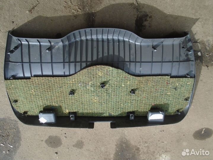 Ford C-max 2003-2015 г обшивка крышки багажника