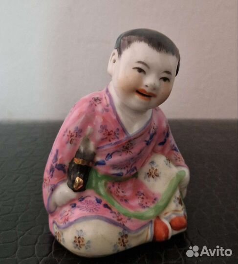 Фарфорофая фигурка Китай