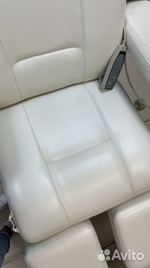 Педикюрное кресло с электроприводом