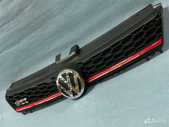 Решетка радиатора Volkswagen Golf VII