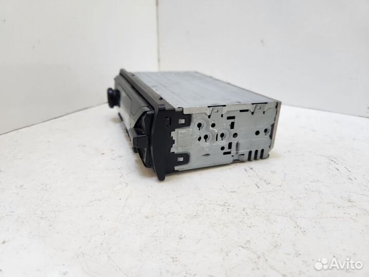 Автомагнитола Sony DSX-A212UI