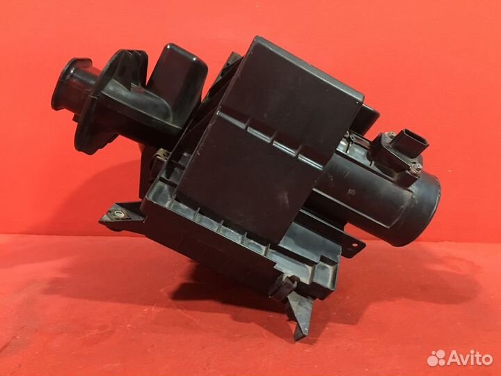 Корпус воздушного фильтра Nissan Pathfinder R51