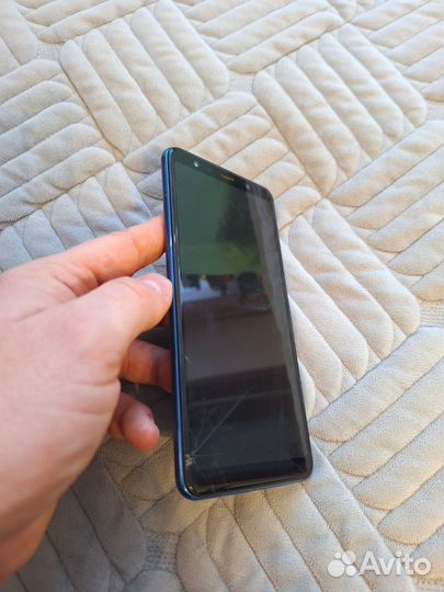 Samsung Galaxy A7 (2018), 4/64 ГБ