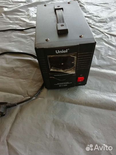 Автоматический стабилизатор напряжения Uniel RS-1