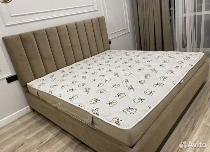 Кровать двуспальная дизайнерская