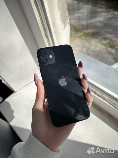 iPhone 12, 64 ГБ