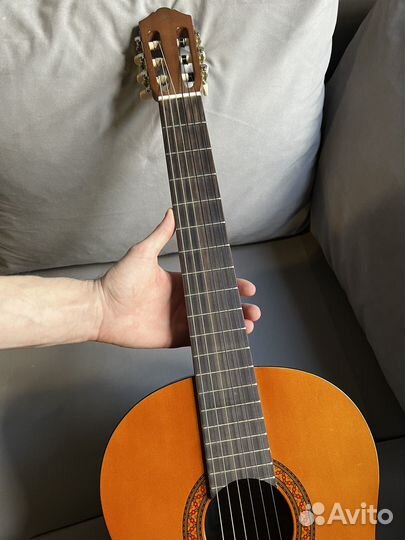 Гитара yamaha c40 с чехлом, подставкой и струнами