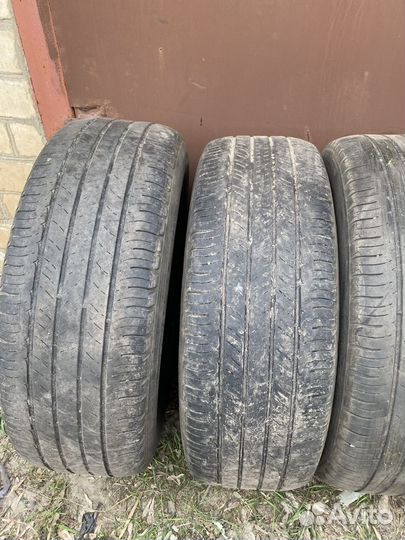 Michelin Latitude Tour HP 215/65 R16