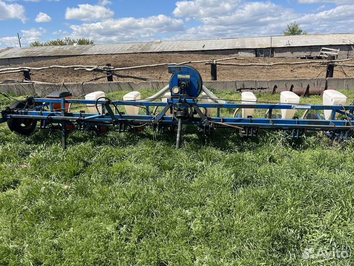 Сеялка (червона зирка) упс -8