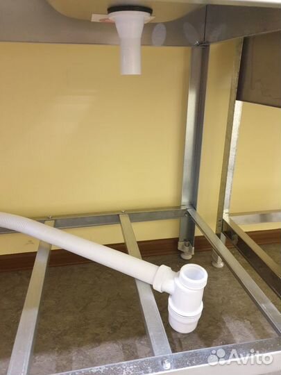 Стол разделочный со встроенной мойкой нерж.сталь