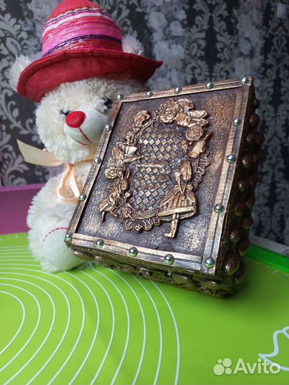 Шкатулка для украшений