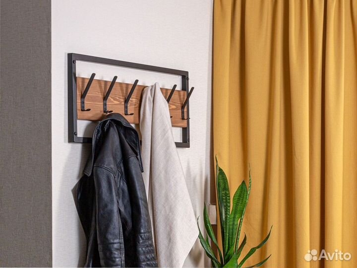 Вешалка настенная в прихожую