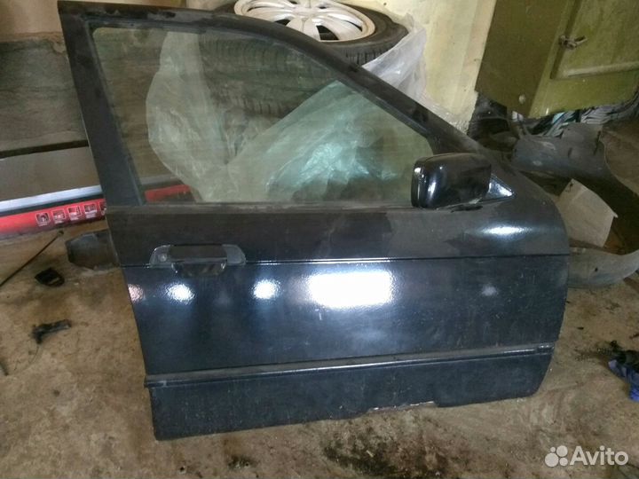 Дверь передняя правая bmw e36