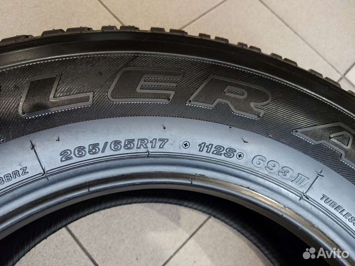 Bridgestone Dueler A/T 693 265/65 R17 112S