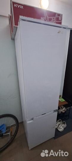 Холодильник встроенный Аристон