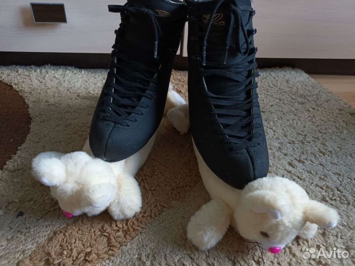 Чехлы для коньков