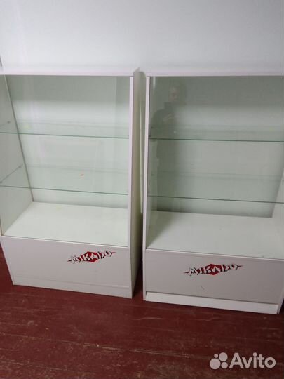 Шкаф витрина