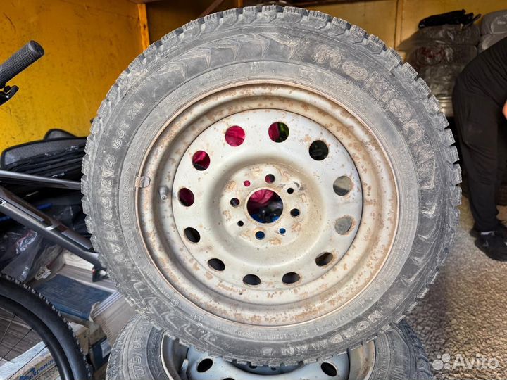 Зимние колеса в сборе 175/65 R14 