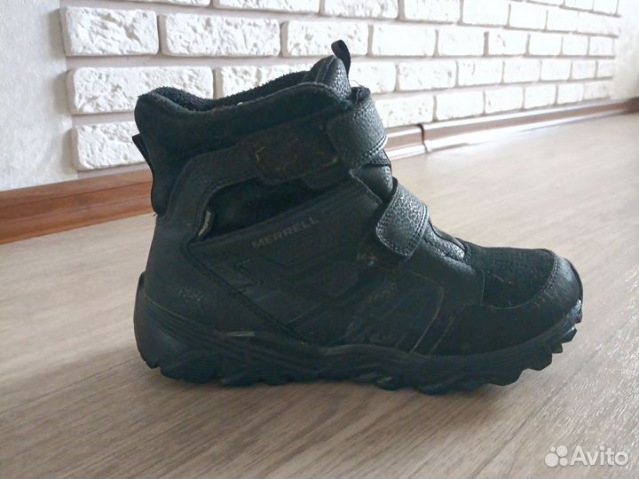 Продам ботинки для мальчика 36 размер бу