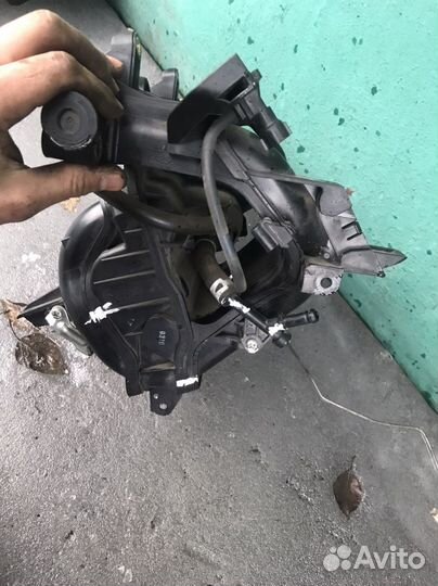 Впускной колектор mazda demio