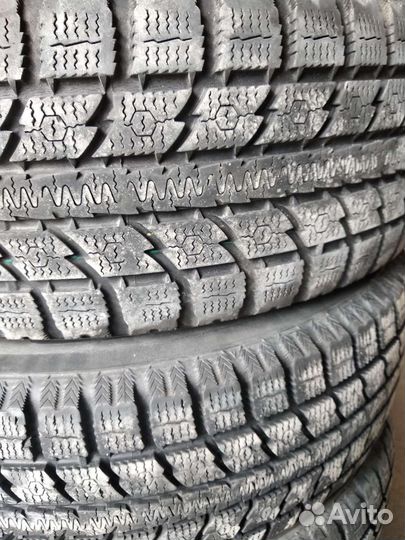 Toyo 310 225/65 R17 102S