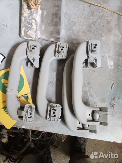 Ручка внутренняя потолочная Opel Astra H