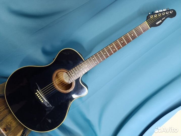 Электроакустическая гитара Yamaha APX-6CS