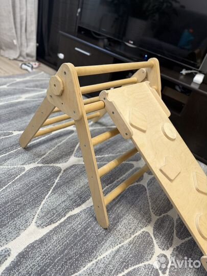 Треугольник пиклера с горкой-скалодромом