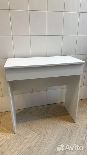 Стол, банкетка и полки