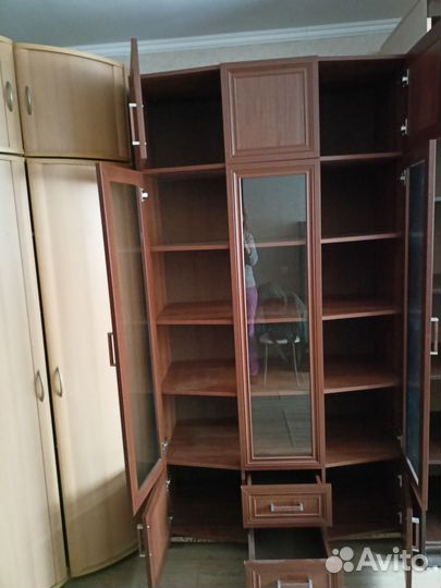 Шкаф сервант для посуды