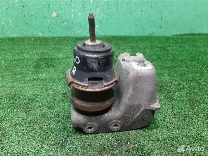 Опора (подушка) двигателя правая Subaru Legacy/ O