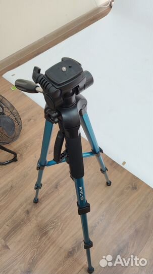 Штатив для камеры и телефона тренога Raylab