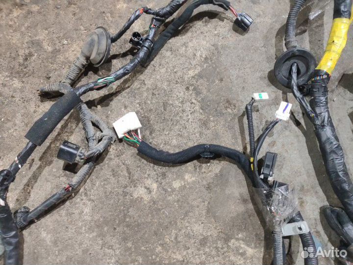 Электропроводка пола Genesis G70 седан G4KL