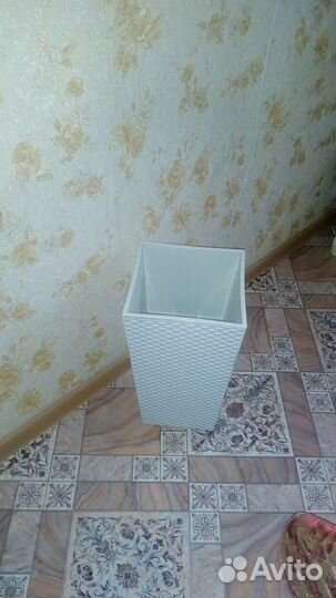 Ваза -кашпо для цветов