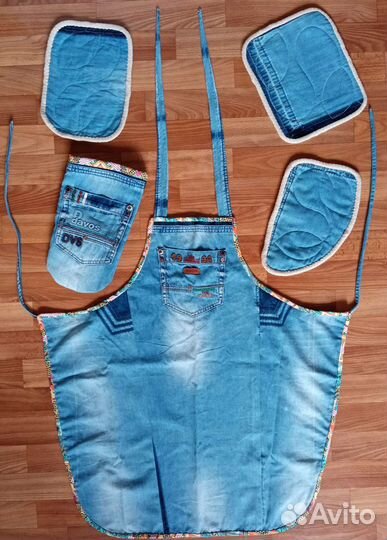 Набор для кухни (фартук + 3 прихватки + рукавичка)