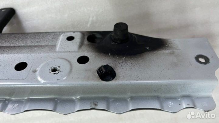 Верхняя планка телевизора Тoyota Camry V70/V75