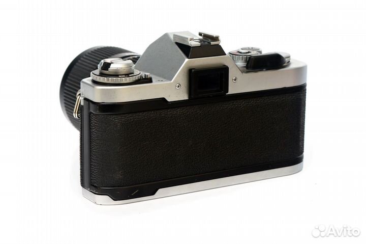 Canon AV-1 + Canon FD Zoom 35-70mm f4