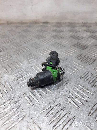 Форсунка Audi A4 кабриолет 2.4 BDV 2004