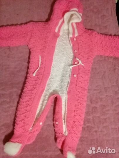 Детский вязаный комбинезон