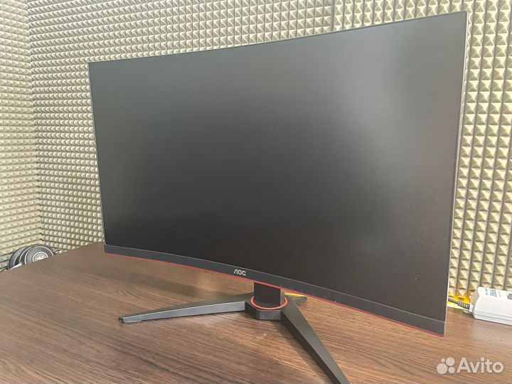 Игровой Монитор AOC /Изогнутый/144Гц/27дюймов