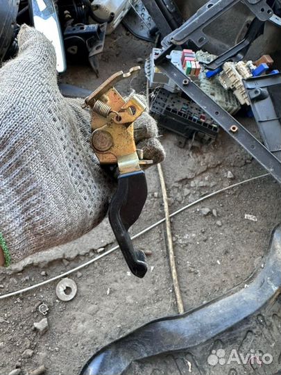 Активатор лючка бензобака Geely Emgrand Ec7 EC7