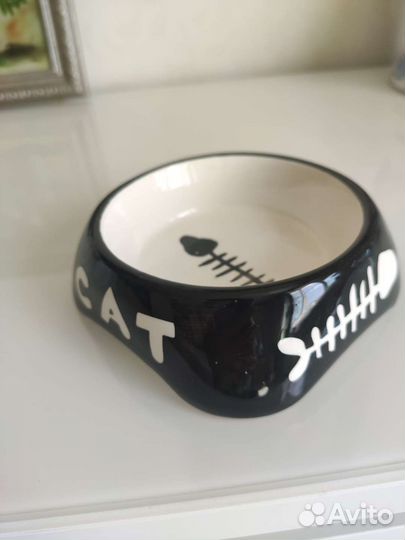 Миска для кота