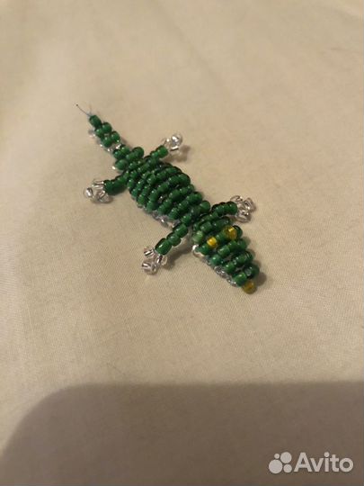 Веселый крокодил из бисера