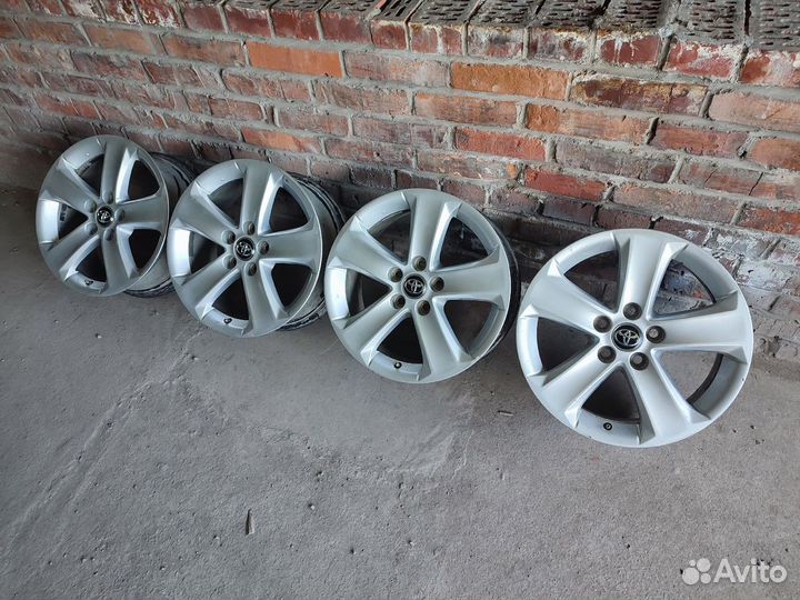 Оригинальные Литые диски Toyota Rav4 R17 5х114.3
