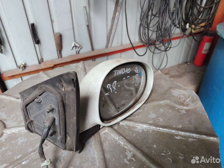 Зеркало Nissan tino V10 HV10, правое переднее